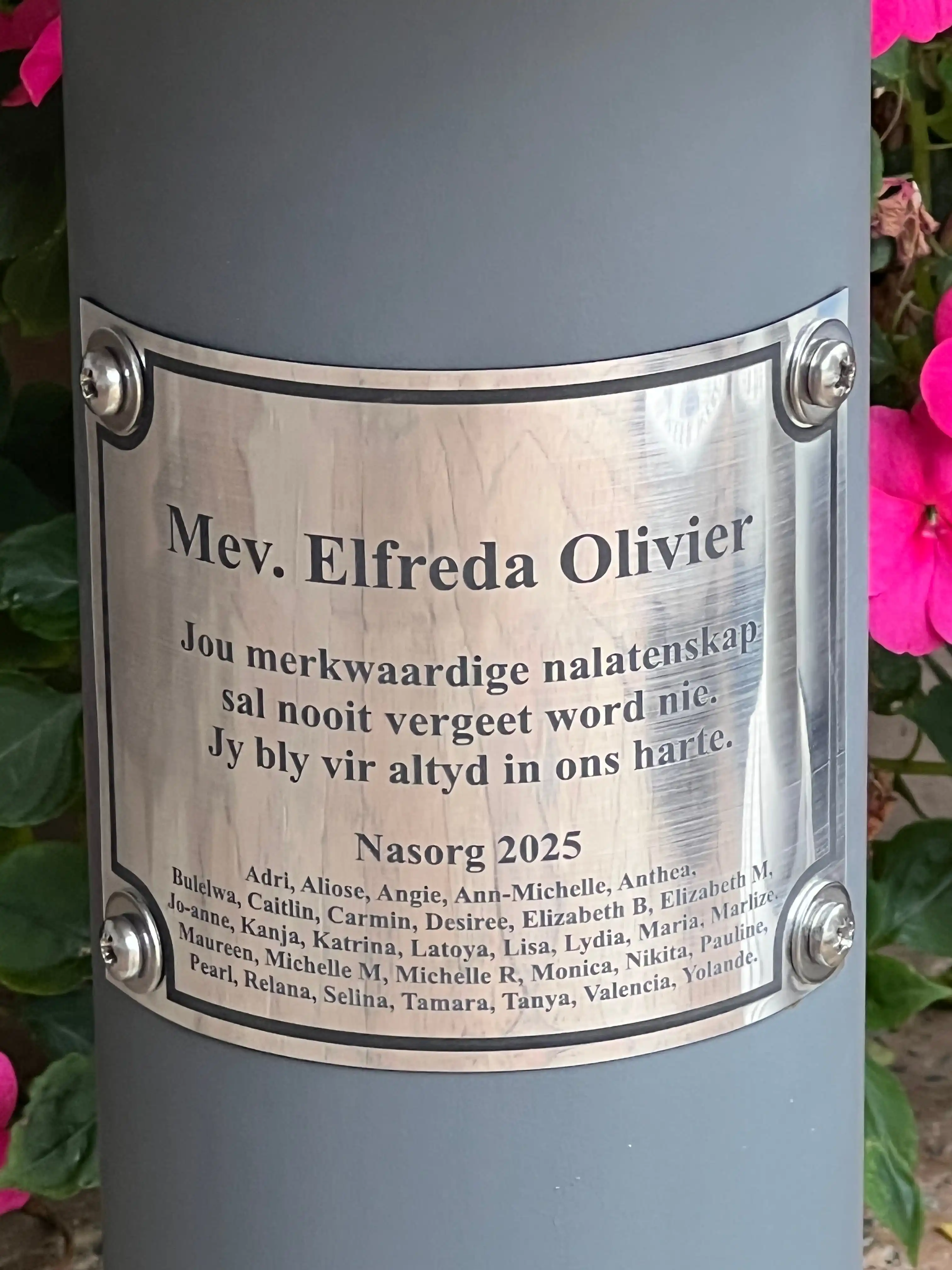 Memorial & Commemorative Birdbaths — view 6
